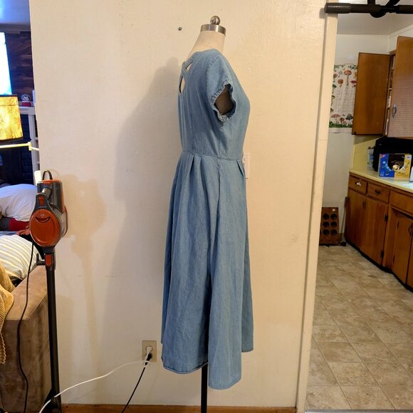 Vintage 1990's Forenza Denim Full skirt Button Front dress size 8 - Picture 2 of 6